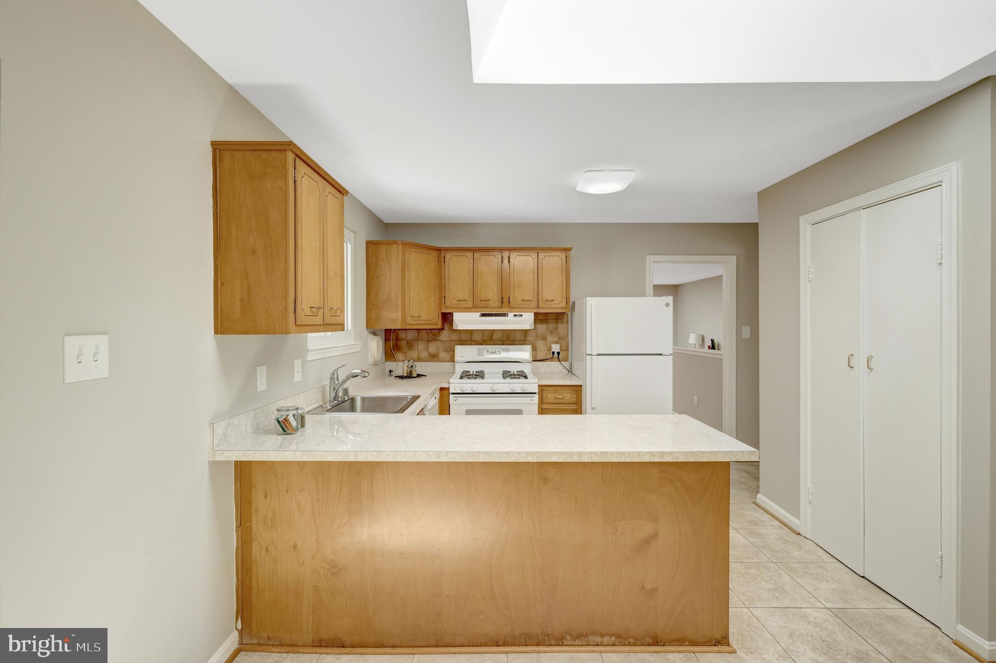 8712 Piccadilly Place Springfield, VA 22151 - Photo 12 of 54