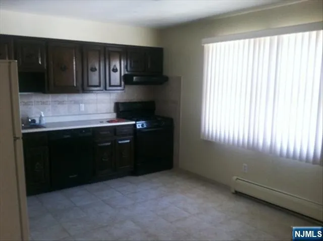 $3,000 | 225 6th Street, Unit 2, Fairview, NJ 07022