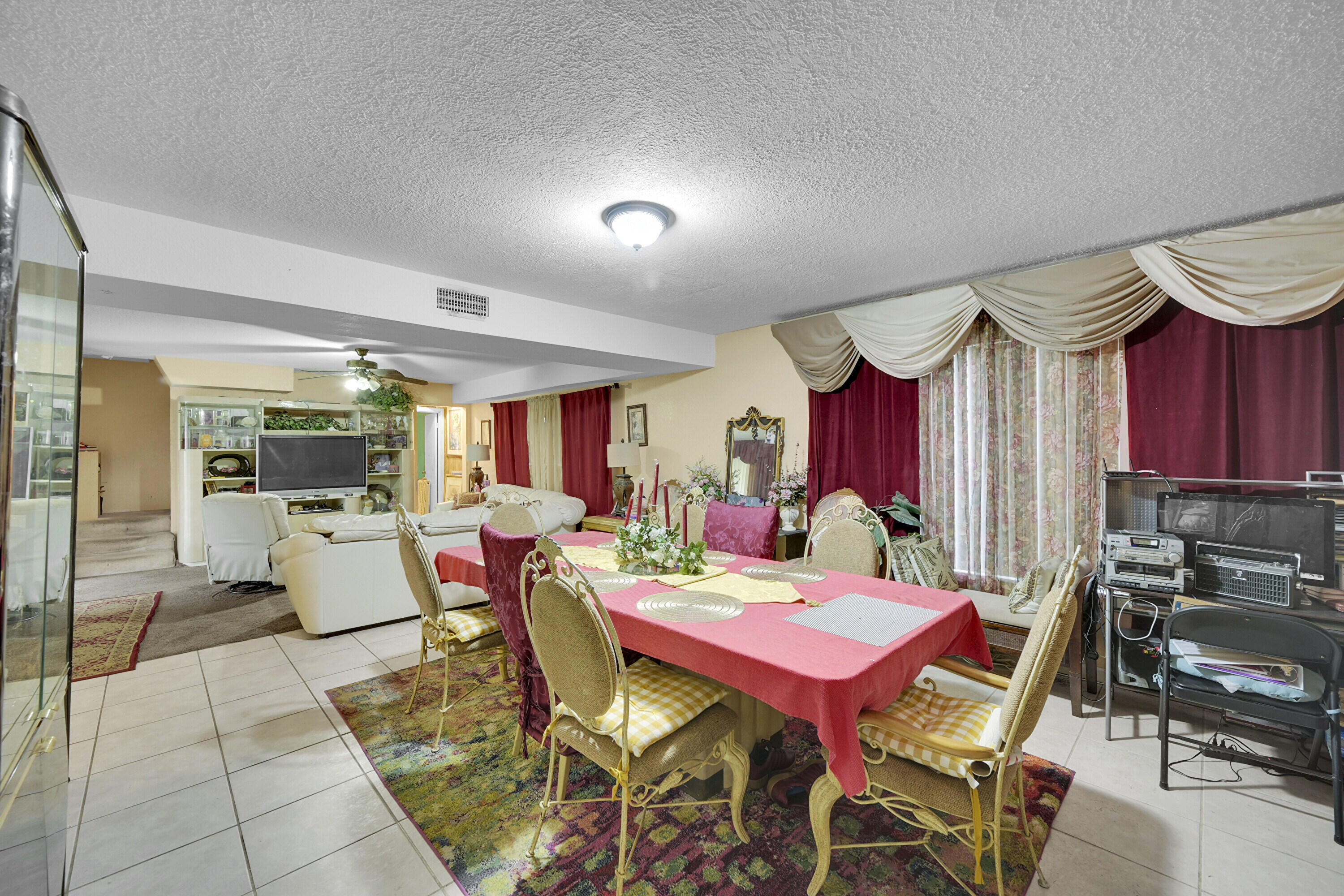 1445 West 34th Street Riviera Beach, FL 33404 - Photo 6 of 23 06_53172 (13)