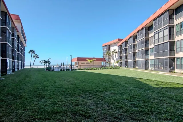 $599,000 | 17580 Gulf Boulevard, Unit 403, Redington Shores, FL 33708