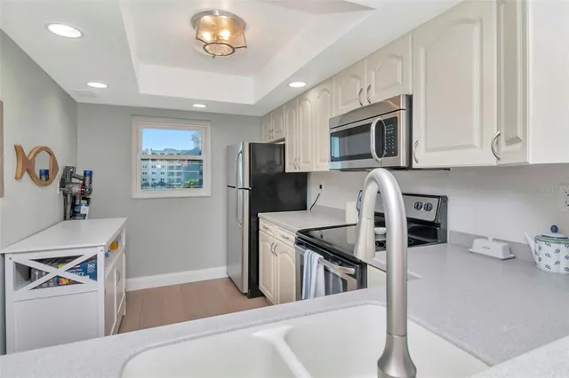 $599,000 | 17580 Gulf Boulevard, Unit 403, Redington Shores, FL 33708