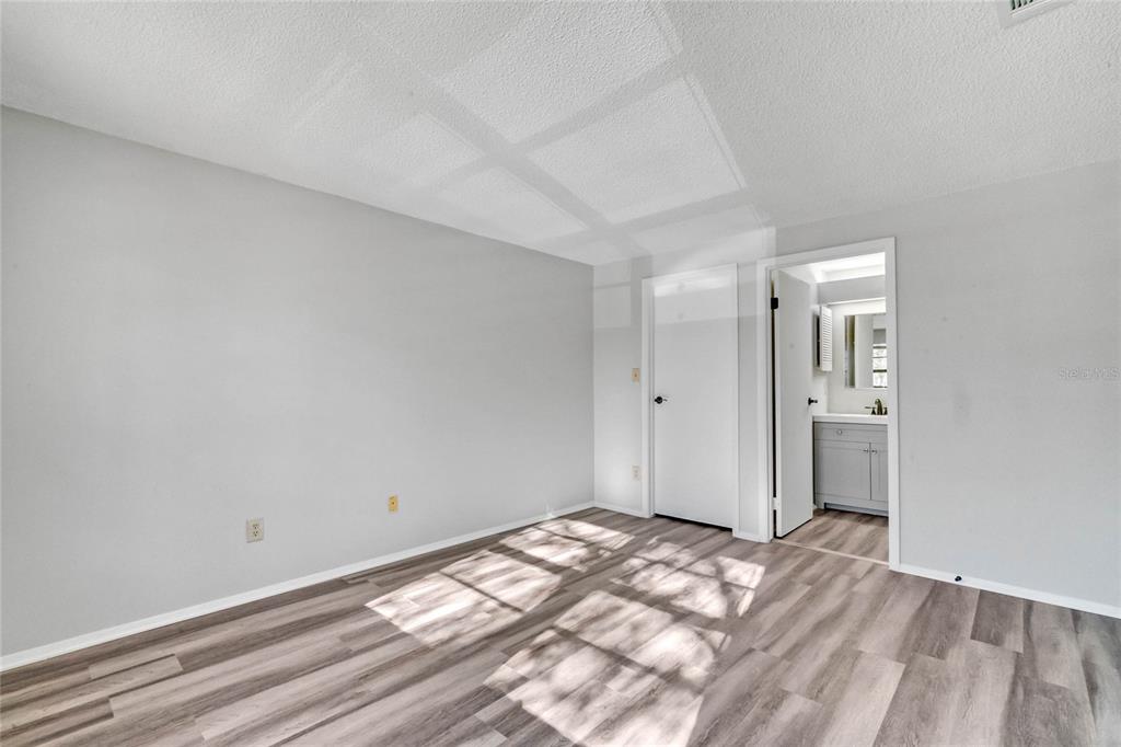 4907 Lake Ridge Road, Unit H Orlando, FL 32808 - Photo 9 of 14 a view of a room