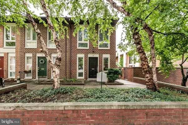 $2,400 | 17 West Hill Street, Baltimore, MD 21230