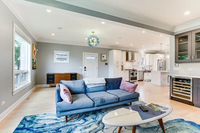 $6,500 | 4727 North Kiona Avenue, Chicago, IL 60630