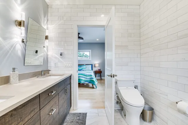 $6,500 | 4727 North Kiona Avenue, Chicago, IL 60630