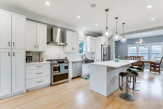 $6,500 | 4727 North Kiona Avenue, Chicago, IL 60630