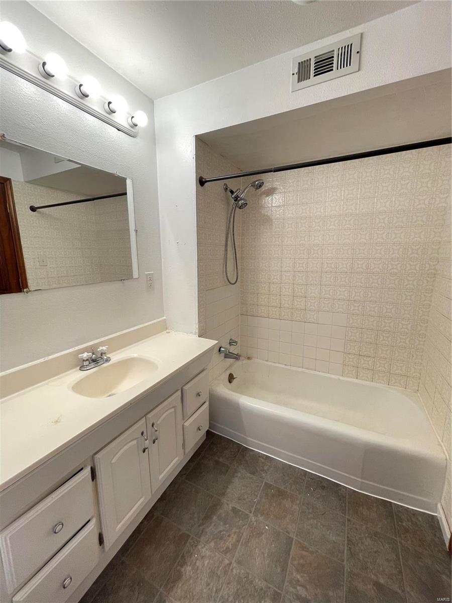 1817 State Street Alton, IL 62002 - Photo 22 of 30