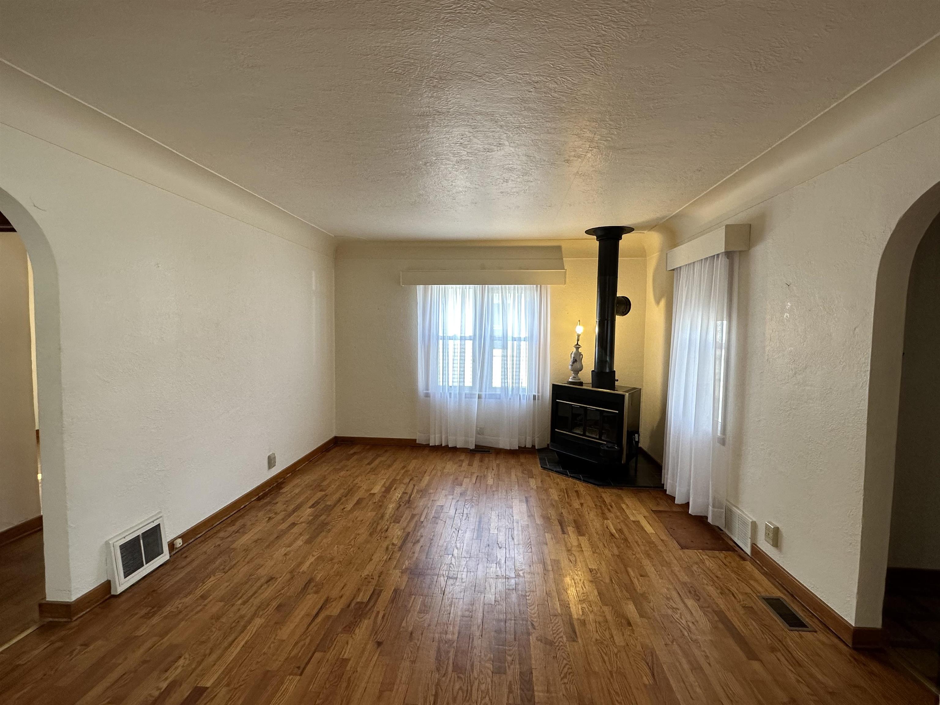 1910 3rd Street Bay City, MI 48708 - Photo 11 of 30 Gallery Image 11