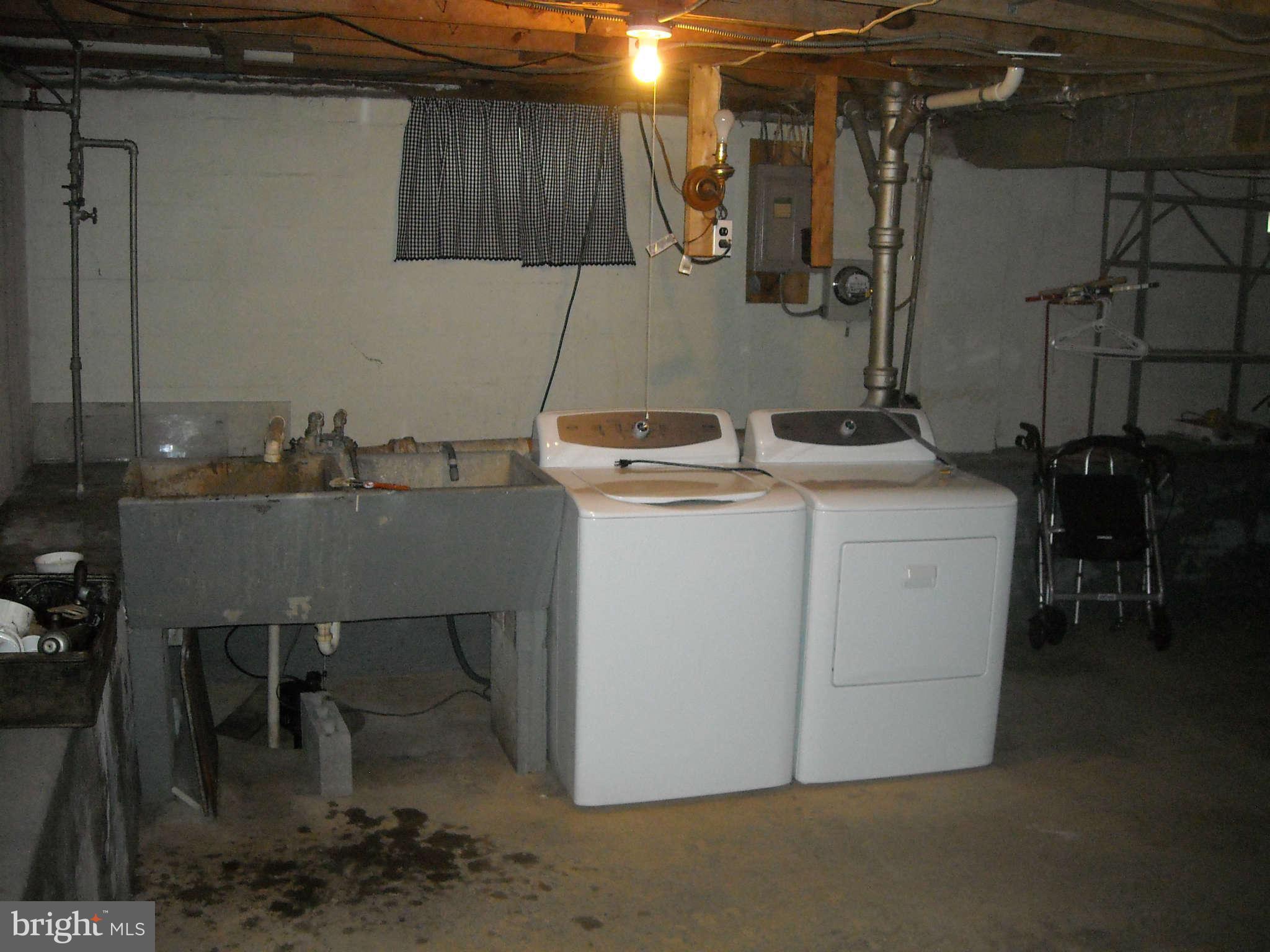 823 South Woodlynn Road Baltimore, MD 21221 - Photo 15 of 23 Basement