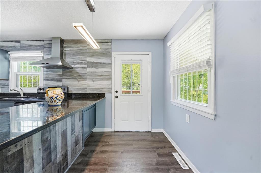 9005 Blue Ridge Boulevard Kansas City, MO 64138 - Photo 17 of 37