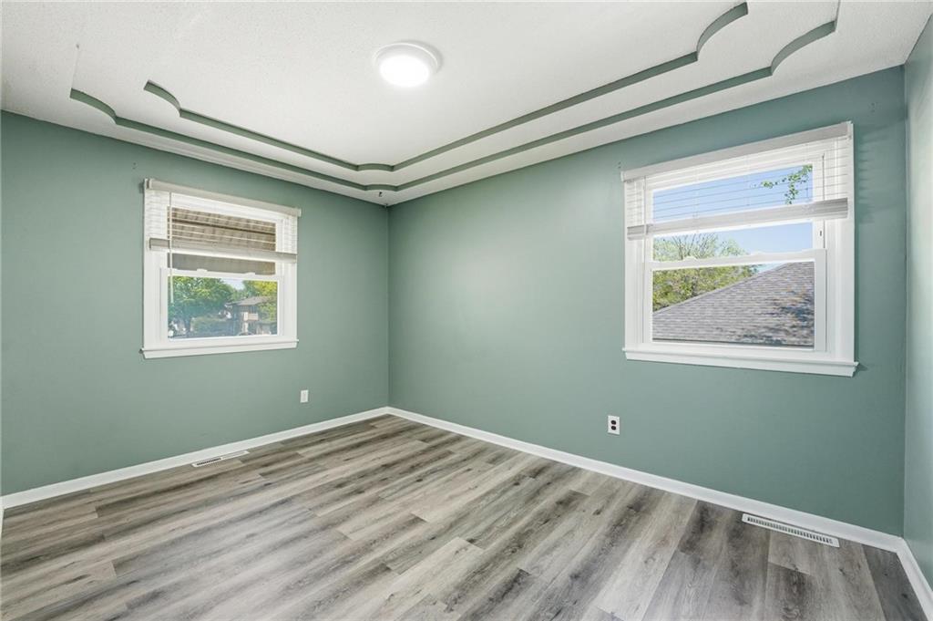 9005 Blue Ridge Boulevard Kansas City, MO 64138 - Photo 21 of 37