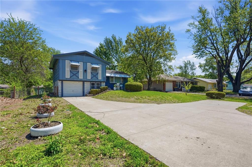 9005 Blue Ridge Boulevard Kansas City, MO 64138 - Photo 36 of 37