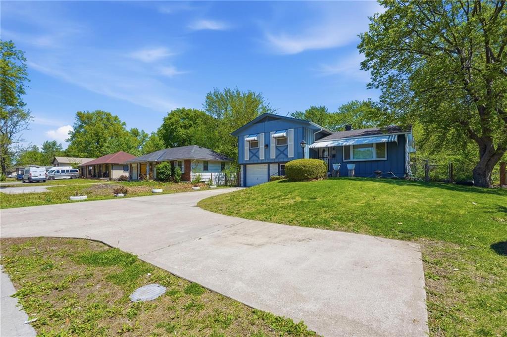 9005 Blue Ridge Boulevard Kansas City, MO 64138 - Photo 37 of 37