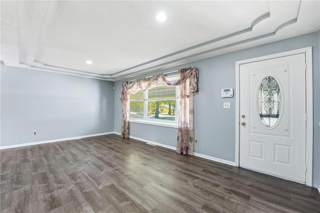 9005 Blue Ridge Boulevard Kansas City, MO 64138 - Photo 10 of 37