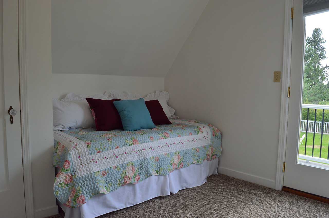 8824 South Hilby Road Spokane, WA 99223 - Photo 14 of 20