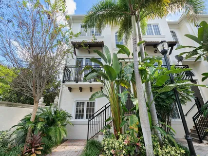 $650,000 | 510 Southeast 7th Street, Unit 401, Fort Lauderdale, FL 33301