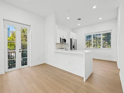 $650,000 | 510 Southeast 7th Street, Unit 401, Fort Lauderdale, FL 33301