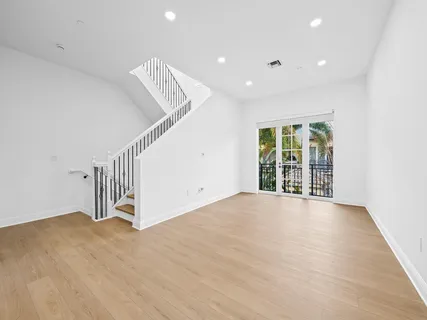 $650,000 | 510 Southeast 7th Street, Unit 401, Fort Lauderdale, FL 33301