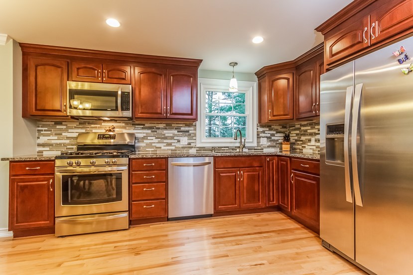 24 Barnesdale Road Nashua, NH 03062 - Photo 14 of 40