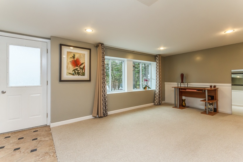 24 Barnesdale Road Nashua, NH 03062 - Photo 16 of 40