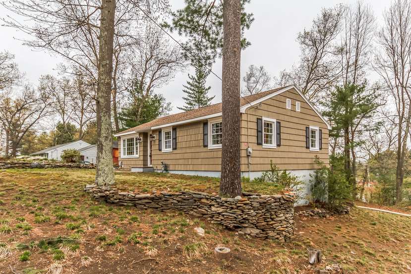 24 Barnesdale Road Nashua, NH 03062 - Photo 4 of 40