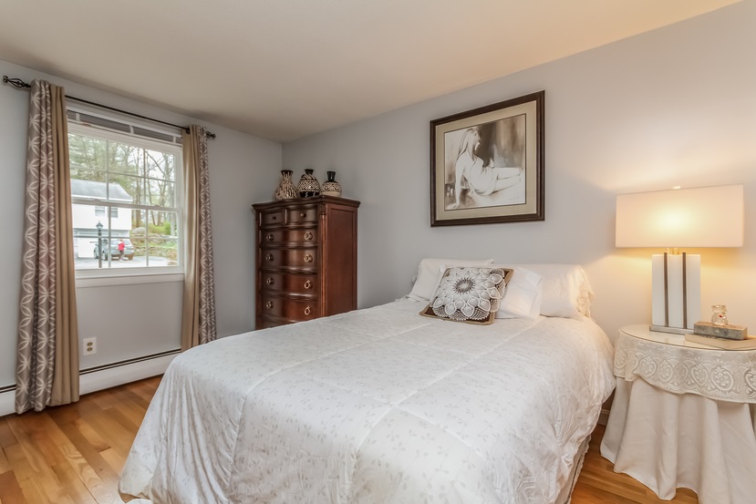 24 Barnesdale Road Nashua, NH 03062 - Photo 33 of 40