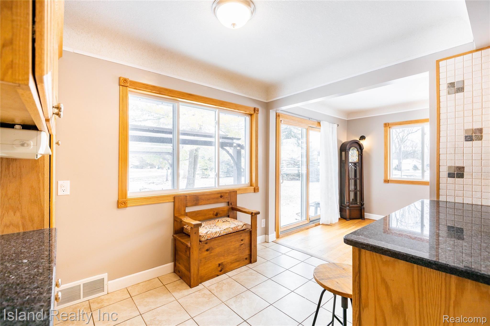 9262 Church Road Grosse Ile, MI 48138 - Photo 10 of 28 9262 Church Rd, Grosse Ile (10 of 28).jpg