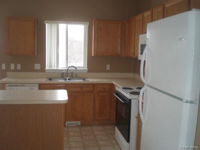 488 Otter Run Road Holly, MI 48442 - Photo 4 of 16