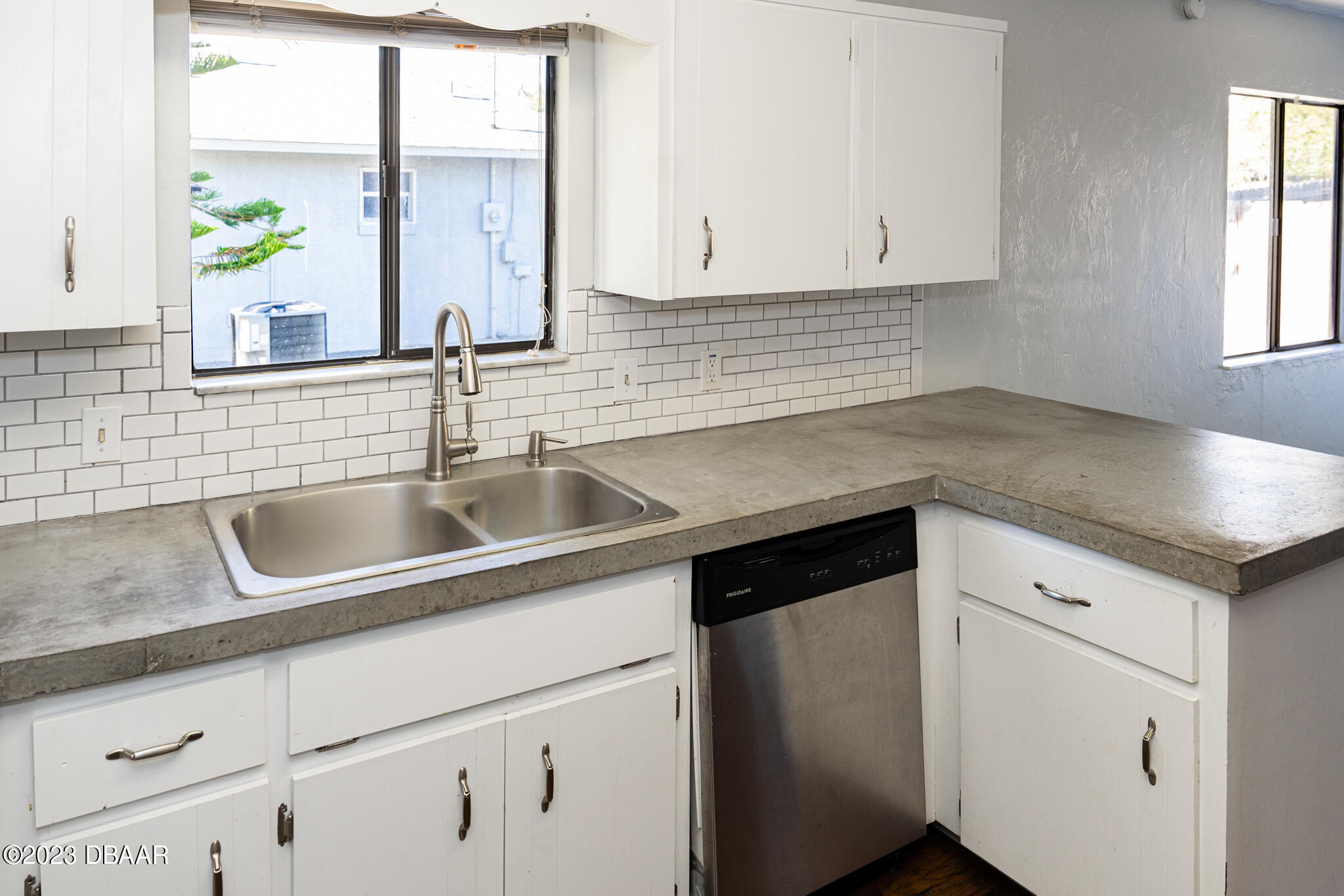 3331 Willow Oak Drive Edgewater, FL 32141 - Photo 38 of 62 DSC07788