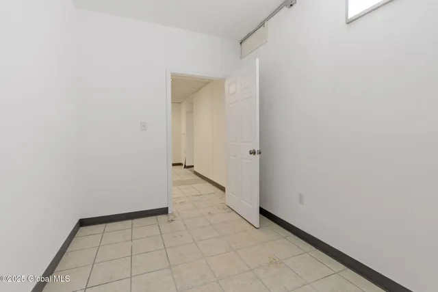 $1 | 1480 State Street, Schenectady, NY 12304