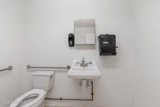 $1 | 1480 State Street, Schenectady, NY 12304