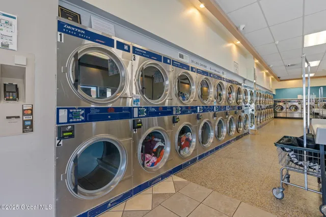 $1 | 1480 State Street, Schenectady, NY 12304