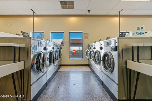 $1 | 1480 State Street, Schenectady, NY 12304