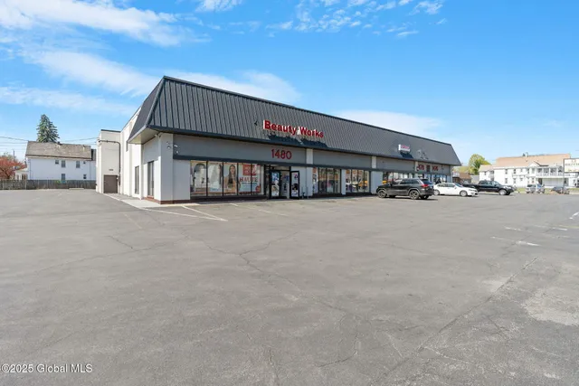 $1 | 1480 State Street, Schenectady, NY 12304