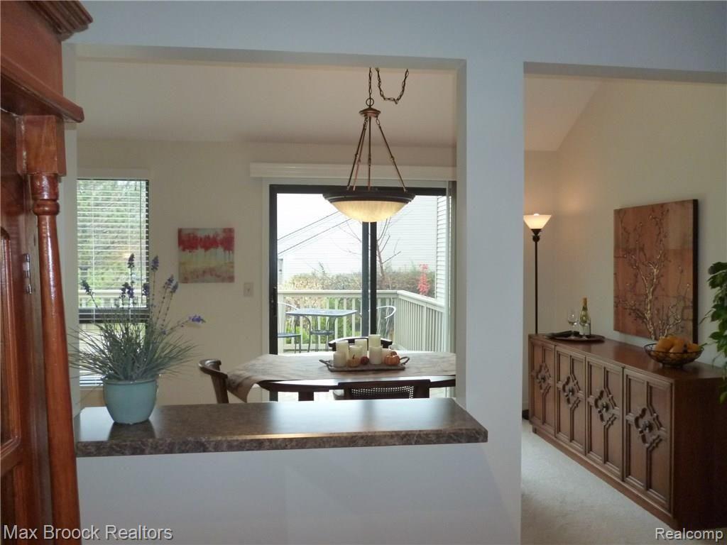 698 Charing Court Rochester Hills, MI 48307 - Photo 14 of 28