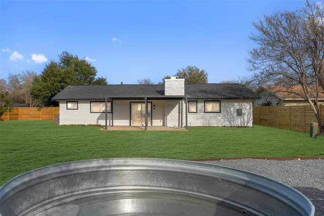 $699,000 | 5400 Salem Hill Drive, Austin, TX 78745