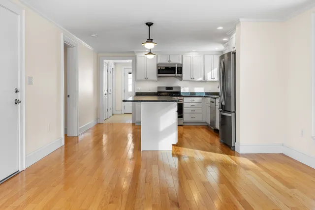 $699,000 | 38 Ozzy Lane, Hartford, VT 05001