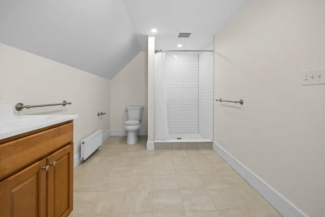 $699,000 | 38 Ozzy Lane, Hartford, VT 05001