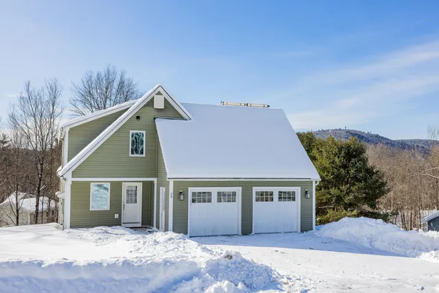 $699,000 | 38 Ozzy Lane, Hartford, VT 05001
