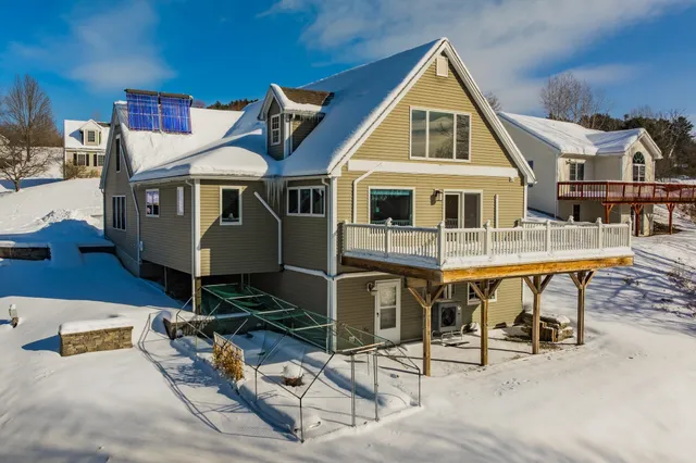 $699,000 | 38 Ozzy Lane, Hartford, VT 05001