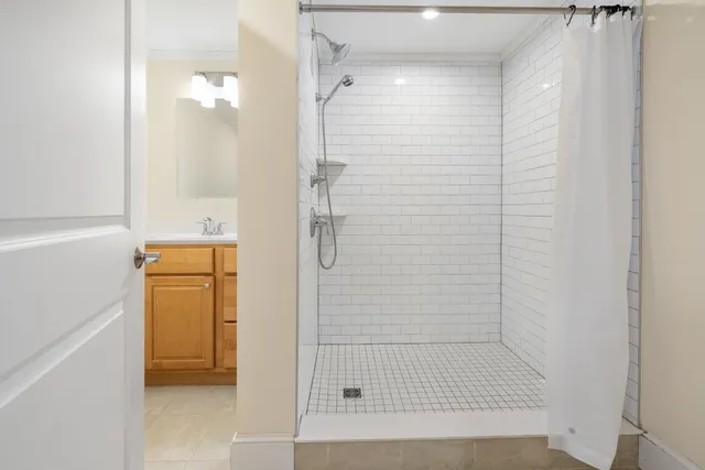 $699,000 | 38 Ozzy Lane, Hartford, VT 05001