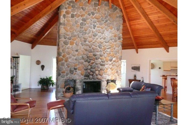 616 Hills Point Road Cambridge, MD 21613 - Photo 2 of 20 Great Room