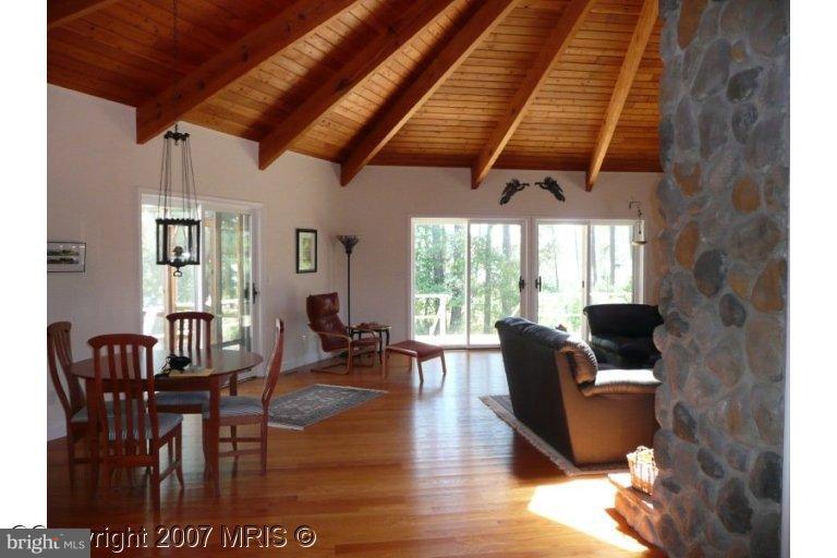 616 Hills Point Road Cambridge, MD 21613 - Photo 8 of 20 Dining Area