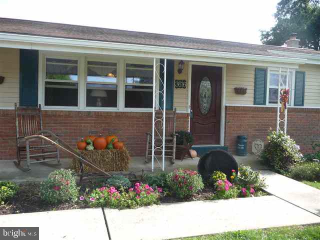 3616 Roundtop Road Elizabethtown, PA 17022 - Photo 2 of 17 Gallery Image 2