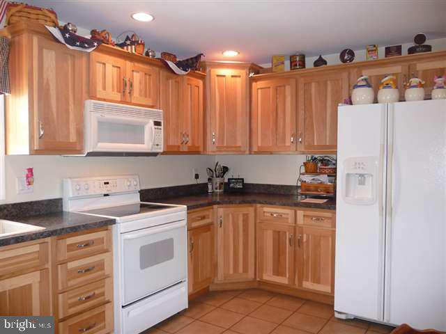 3616 Roundtop Road Elizabethtown, PA 17022 - Photo 5 of 17 Gallery Image 5