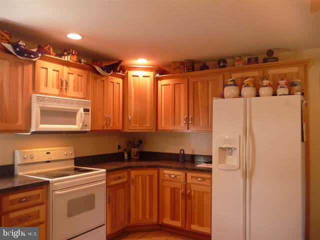 3616 Roundtop Road Elizabethtown, PA 17022 - Photo 6 of 17 Gallery Image 6