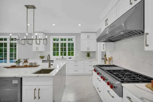 $2,850,000 | 466 White Oak Ridge Road, Short Hills, NJ 07078