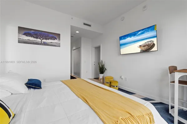 $5,500 | 5350 Northwest 84th Avenue, Unit 2013, Doral, FL 33166