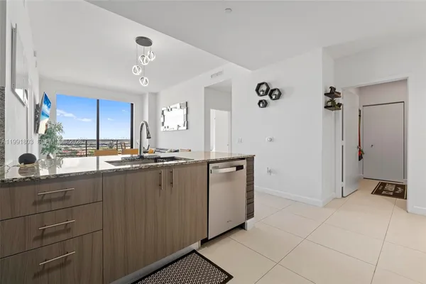 $5,500 | 5350 Northwest 84th Avenue, Unit 2013, Doral, FL 33166