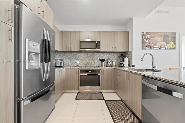 $5,500 | 5350 Northwest 84th Avenue, Unit 2013, Doral, FL 33166